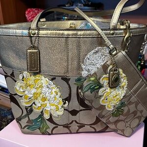 Coach Vintage Floral Appliqué 2 Piece Set